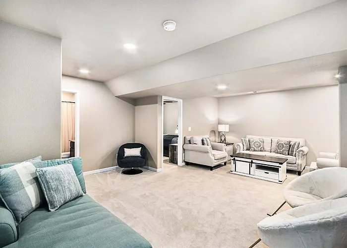 Spacious Ranch W Hot Tub & Fire Pit Holiday home *
