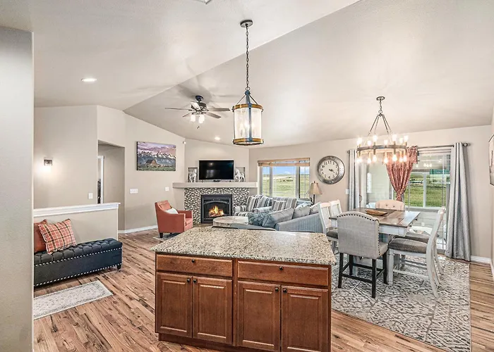 Holiday home Spacious Ranch W Hot Tub & Fire Pit Cheyenne