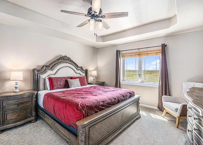 Spacious Ranch W Hot Tub & Fire Pit Holiday home *